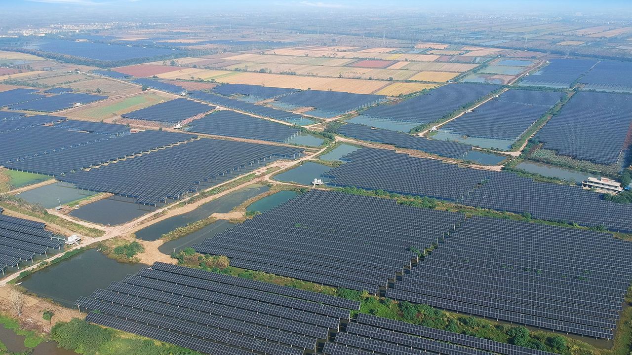 湖北仙桃胡场200MW渔光互补电站